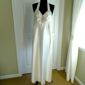 Jessica McClintock for Gunne Sax Ivory Halter Gown